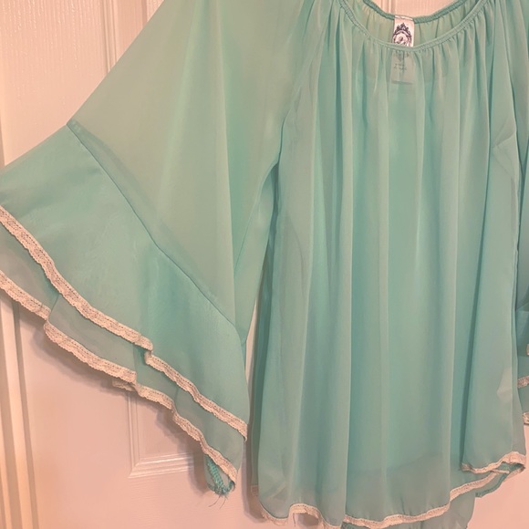 Teal blouse with lace trim - Picture 2 of 3